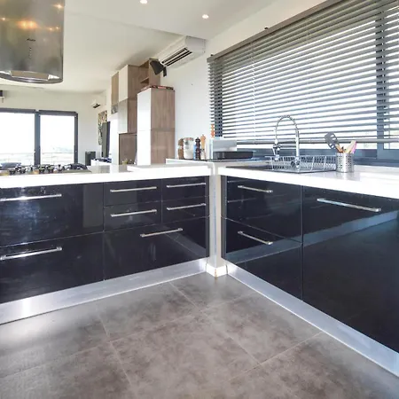 Amazing In With Kitchen 度假居 Chiatra