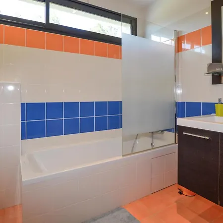 Amazing In With Kitchen 度假居