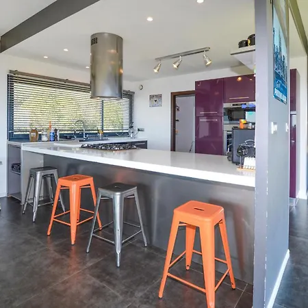 Amazing In With Kitchen * Chiatra
